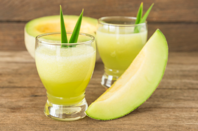  jus aman untuk lambung, jus untuk maag, jus pisang susu almond, jus penyebab asam lambung, jus perut kosong, tips sehat minum jus, jus untuk ibu maag, Bunda, si Kecil
